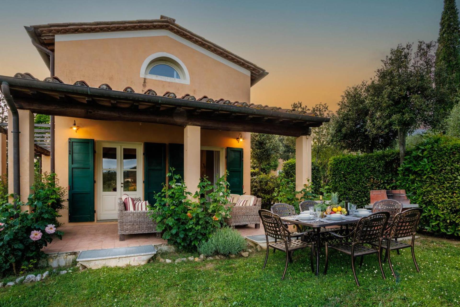 Cicale 3 Bedrooms Farmhouse With Shared Pool 루카 외부 사진